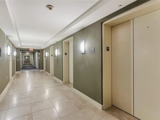 950 Brickell Bay Dr # 3008, Miami FL 33131