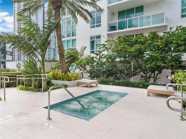 950 Brickell Bay Dr # 3008, Miami FL 33131