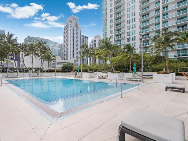 950 Brickell Bay Dr # 3008, Miami FL 33131