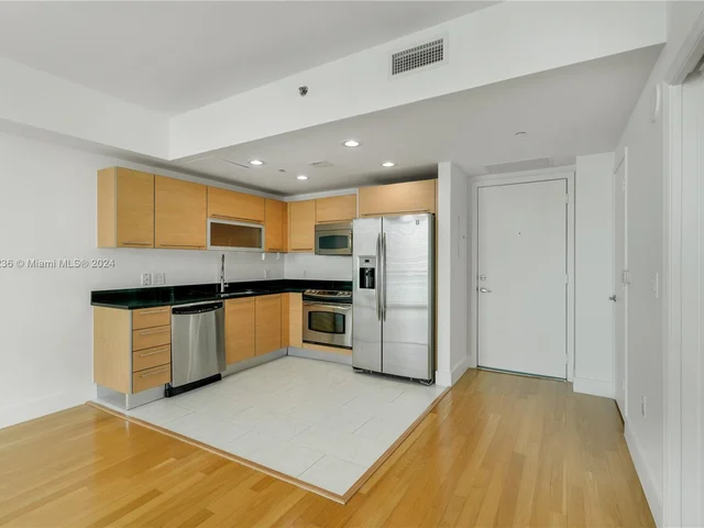 950 Brickell Bay Dr # 3008, Miami FL 33131