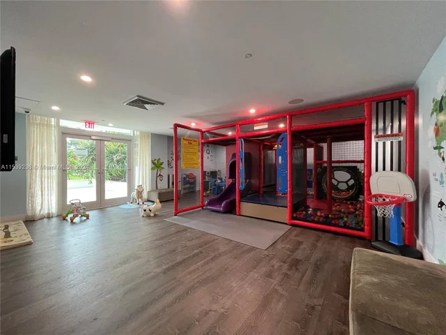 950 Brickell Bay Dr # 3008, Miami FL 33131