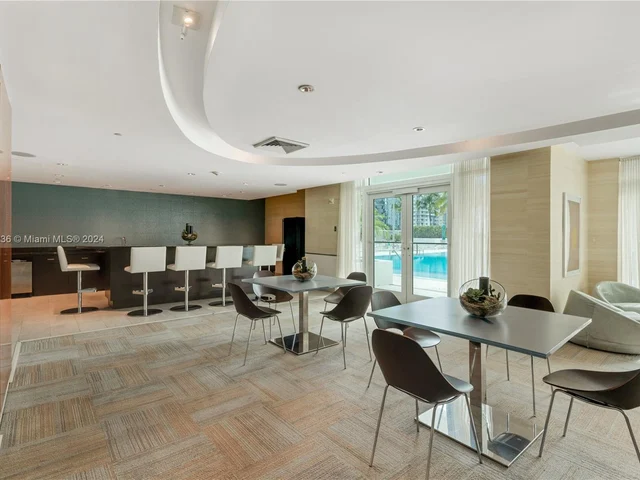 950 Brickell Bay Dr # 3008, Miami FL 33131