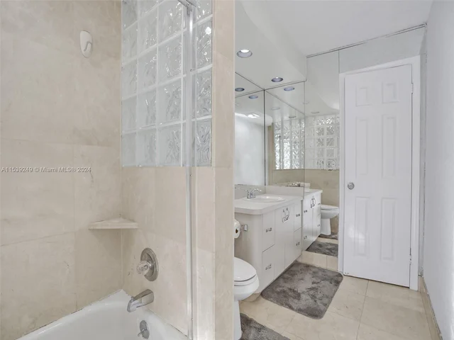 4100 NW 113th Ave, Coral Springs FL 33065