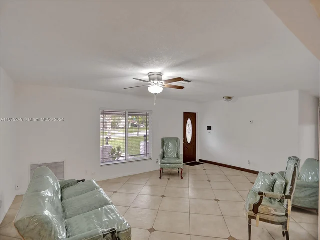 4100 NW 113th Ave, Coral Springs FL 33065