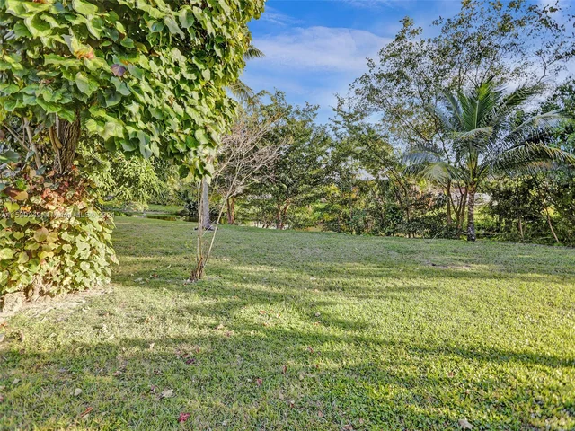 4100 NW 113th Ave, Coral Springs FL 33065