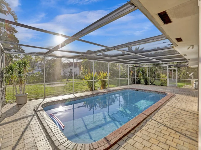 4100 NW 113th Ave, Coral Springs FL 33065