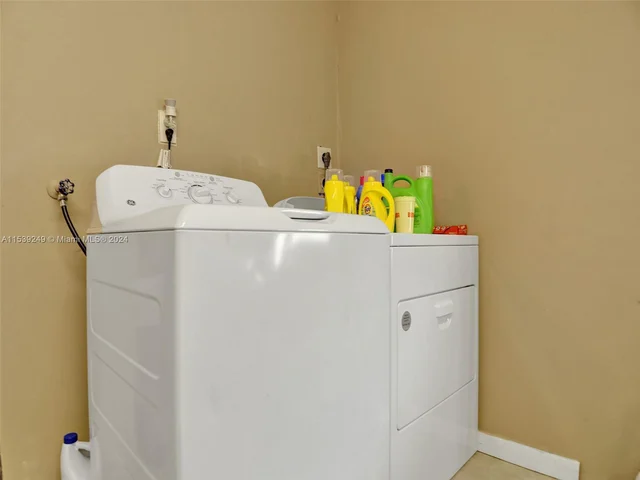 4100 NW 113th Ave, Coral Springs FL 33065