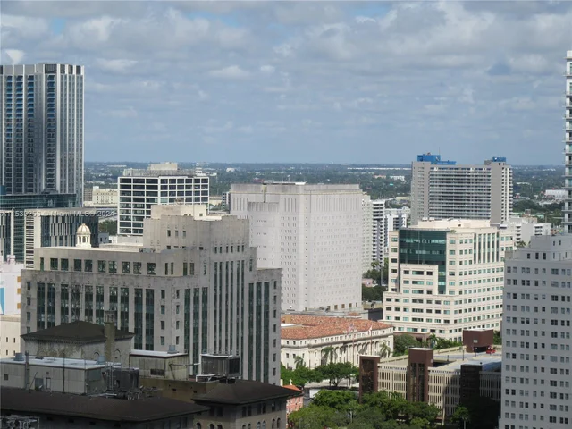 300 S Biscayne Blvd # 2805, Miami FL 33131