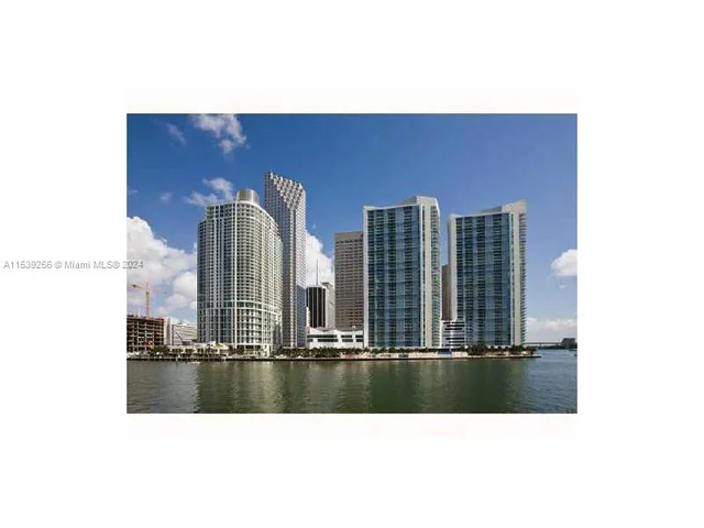 300 S Biscayne Blvd # 2805, Miami FL 33131