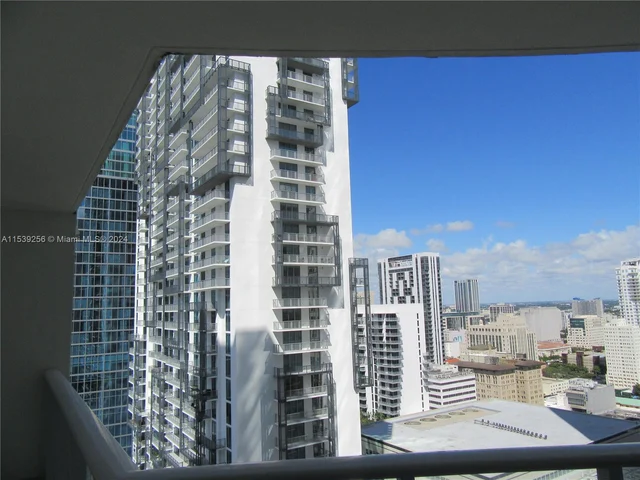 300 S Biscayne Blvd # 2805, Miami FL 33131