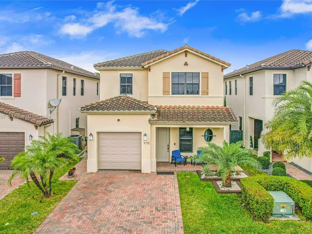 9715 W 32nd Ln, Hialeah FL 33018