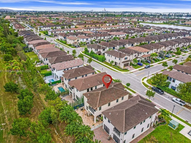 9715 W 32nd Ln, Hialeah FL 33018