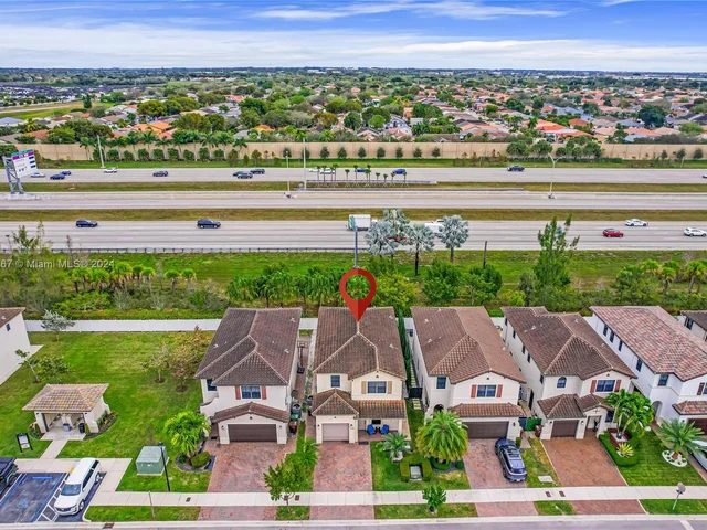 9715 W 32nd Ln, Hialeah FL 33018