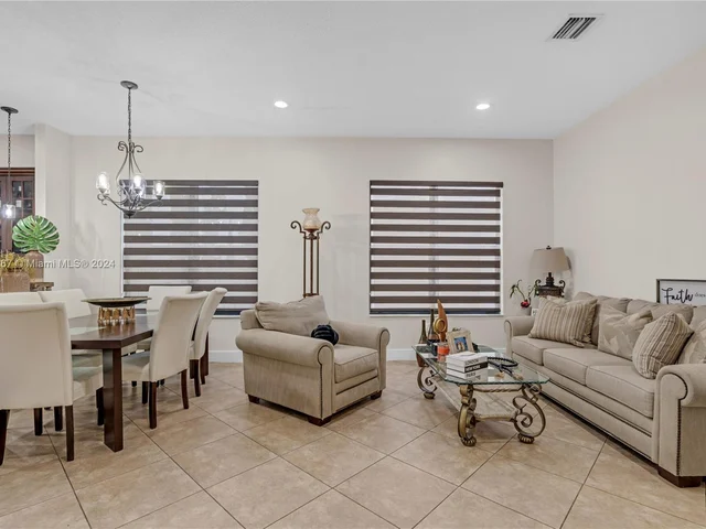 9715 W 32nd Ln, Hialeah FL 33018