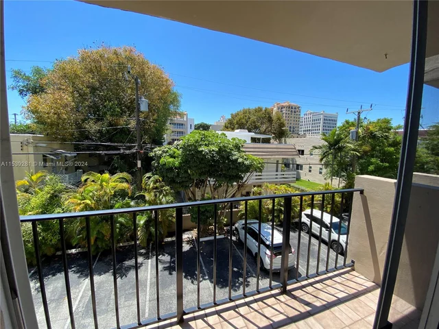 110 Salamanca Ave # 303, Coral Gables FL 33134