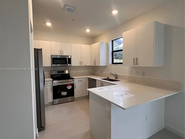 15996 SW 2nd Pl # 15996, Pembroke Pines FL 33027