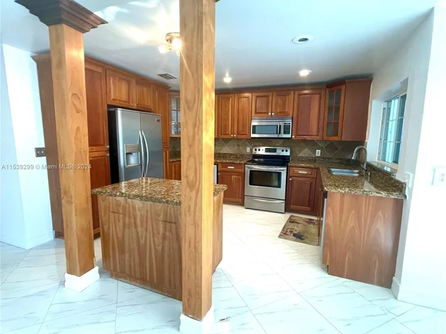 2851 River Run Ter, Miramar FL 33025