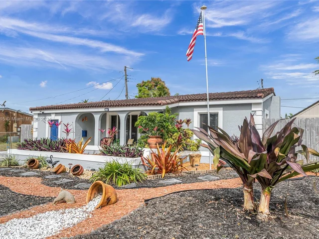 101 NE 51st St, Oakland Park FL 33334