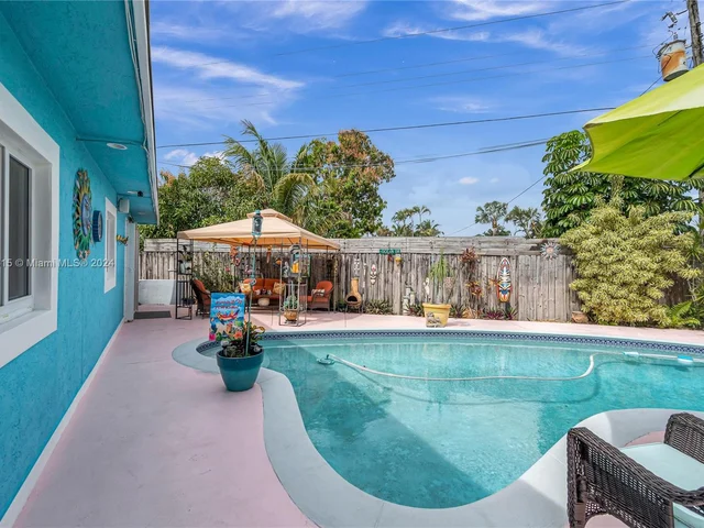 101 NE 51st St, Oakland Park FL 33334