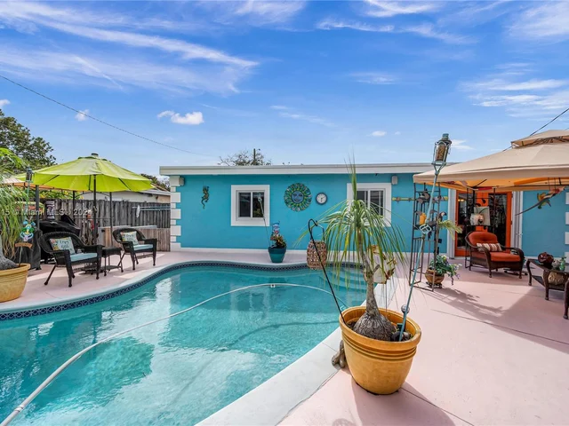 101 NE 51st St, Oakland Park FL 33334