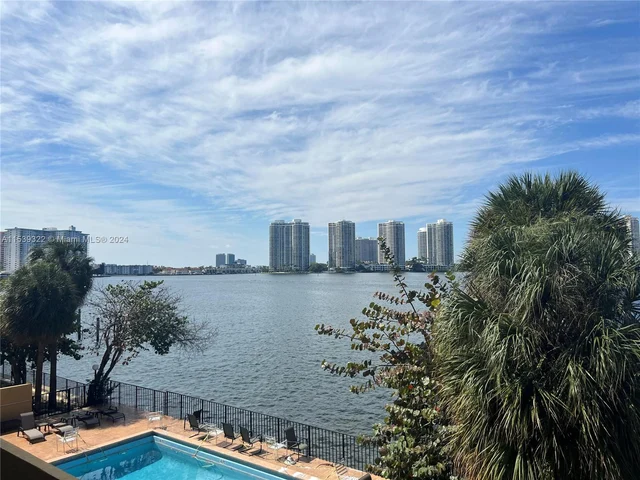 17878 N Bay Rd # 206, Sunny Isles Beach FL 33160