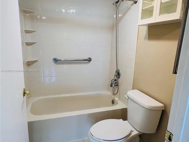 17878 N Bay Rd # 206, Sunny Isles Beach FL 33160