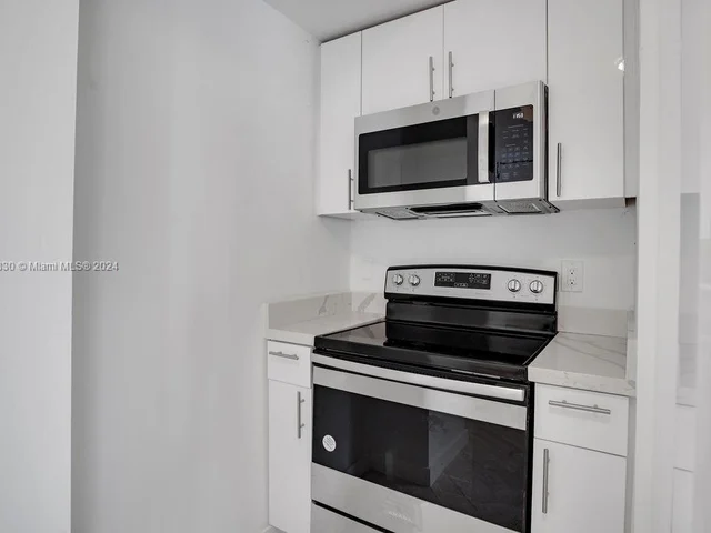 747 Michigan Ave # 204, Miami Beach FL 33139