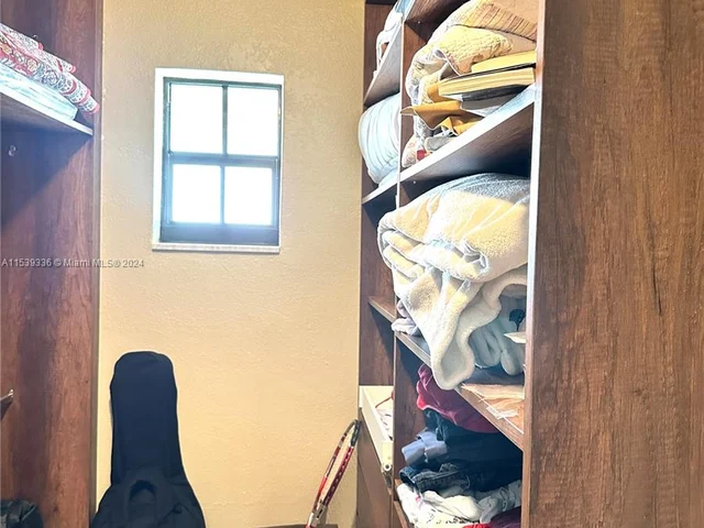 3908 Jefferson St, Hollywood FL 33021