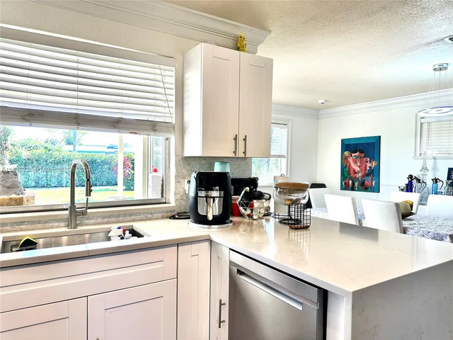 3908 Jefferson St, Hollywood FL 33021