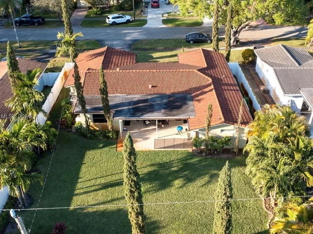 3908 Jefferson St, Hollywood FL 33021