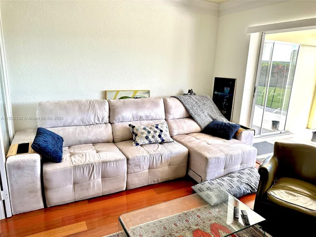 3908 Jefferson St, Hollywood FL 33021