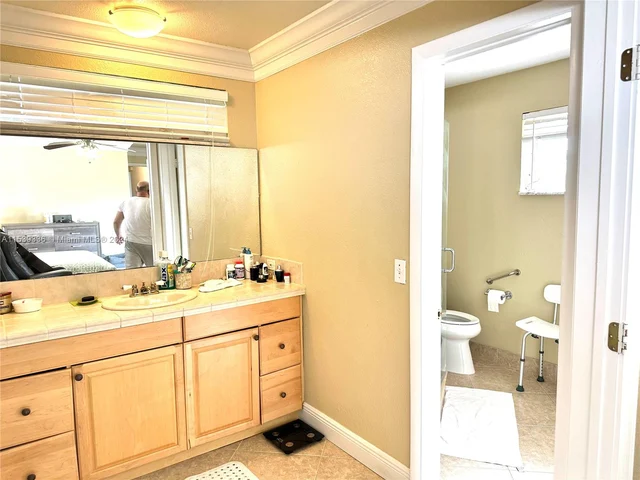 3908 Jefferson St, Hollywood FL 33021