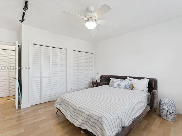 7440 Byron Ave # 1B, Miami Beach FL 33141