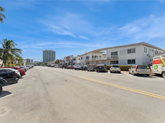 7440 Byron Ave # 1B, Miami Beach FL 33141