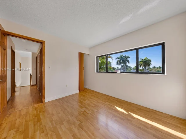 15235 SW 99th Ct, Miami FL 33157