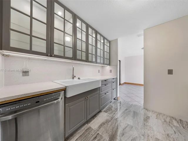 15235 SW 99th Ct, Miami FL 33157