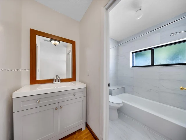 15235 SW 99th Ct, Miami FL 33157