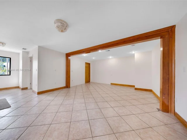 15235 SW 99th Ct, Miami FL 33157