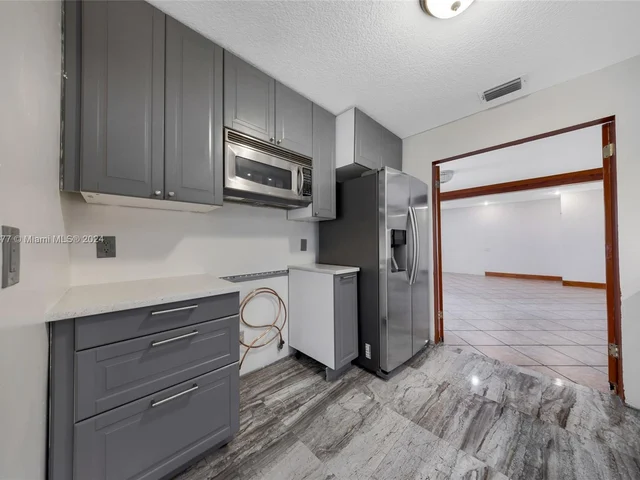 15235 SW 99th Ct, Miami FL 33157