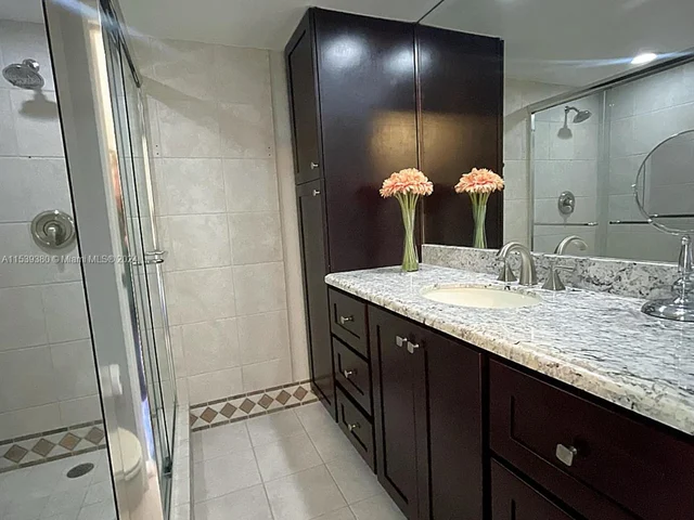 2921 N Waterford Dr N # 1, Deerfield Beach FL 33442