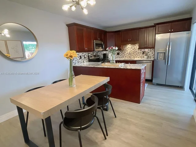 2921 N Waterford Dr N # 1, Deerfield Beach FL 33442