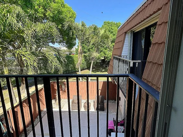 2921 N Waterford Dr N # 1, Deerfield Beach FL 33442