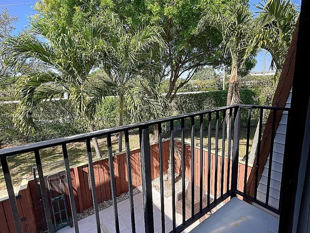 2921 N Waterford Dr N # 1, Deerfield Beach FL 33442