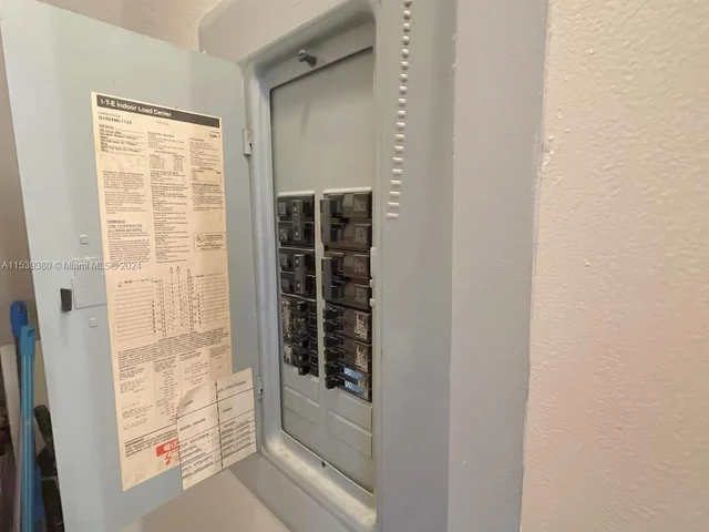 2921 N Waterford Dr N # 1, Deerfield Beach FL 33442