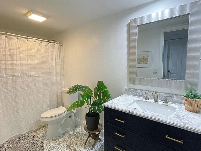 2921 N Waterford Dr N # 1, Deerfield Beach FL 33442