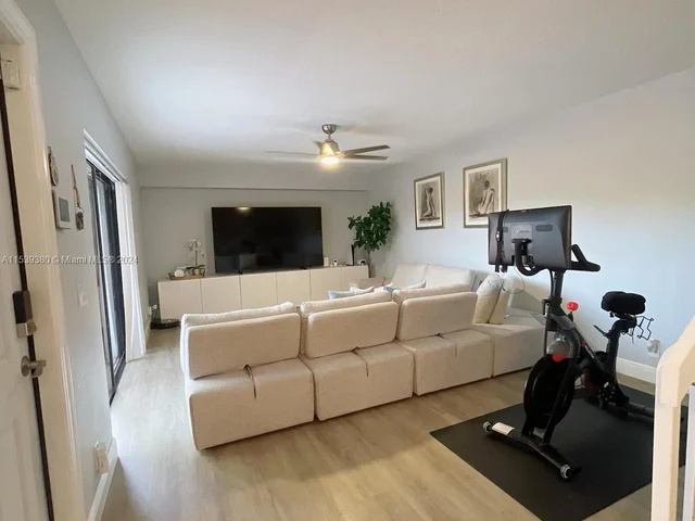 2921 N Waterford Dr N # 1, Deerfield Beach FL 33442