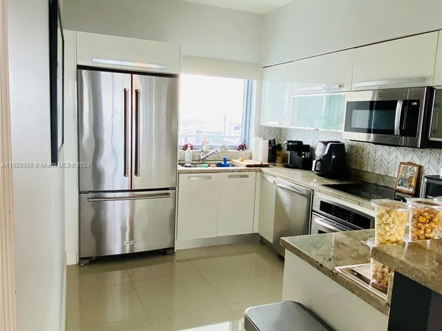 601 NE 36th St # 2807, Miami FL 33137