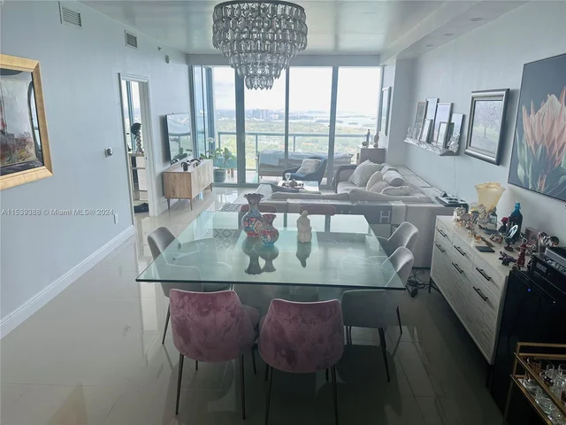 601 NE 36th St # 2807, Miami FL 33137