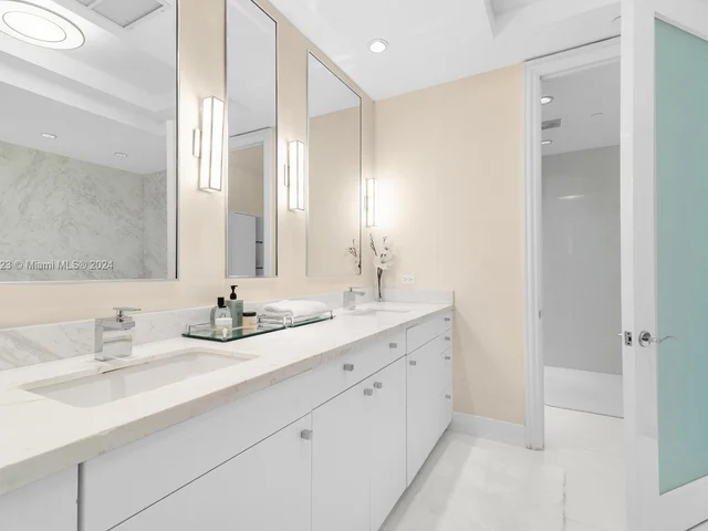 10295 Collins Ave # 506, Bal Harbour FL 33154