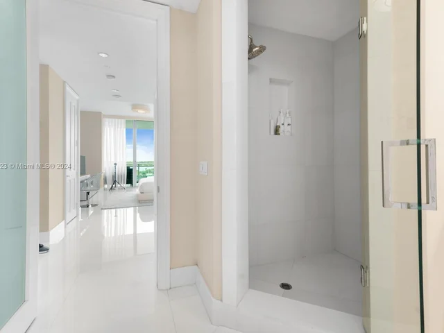 10295 Collins Ave # 506, Bal Harbour FL 33154